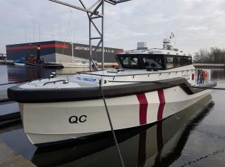 Tailor made fenders for fast rescue vessel PB1500A by  Palfinger Boats