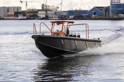 Fender systeem voor de RBB-800 2WJ Crew Tender, door Tidemanboats