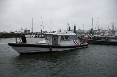Fenders voor werkboot K11, VEKA group