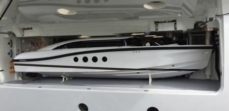 superyacht tender 1316 SL 8m Limousine, door Pascoe International bij Madame Kate