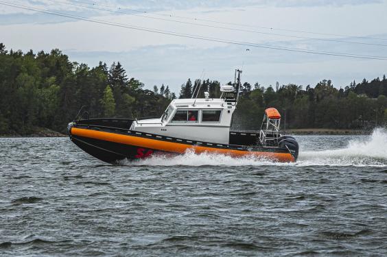 Arctic Airboats- A8 fender system SAR boat