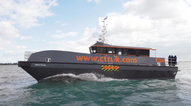 Fenders voor CTruk - CWhisper SWATH / Wind farm support