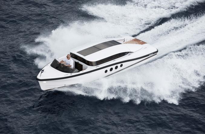 Maatwerk fenders voor superyacht tender 1316 SL 8m Limousine, door Pascoe International