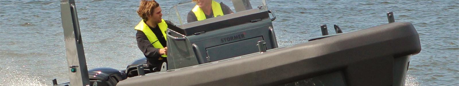 Projects-2017-Workboat-fender-Stormer-Marine-Recue75-outboard.jpg 