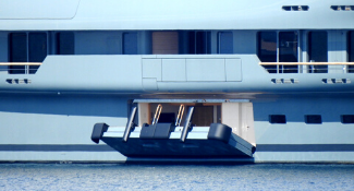 Tenderworks- Superyacht plateau fenders